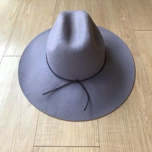 UO lavender hat